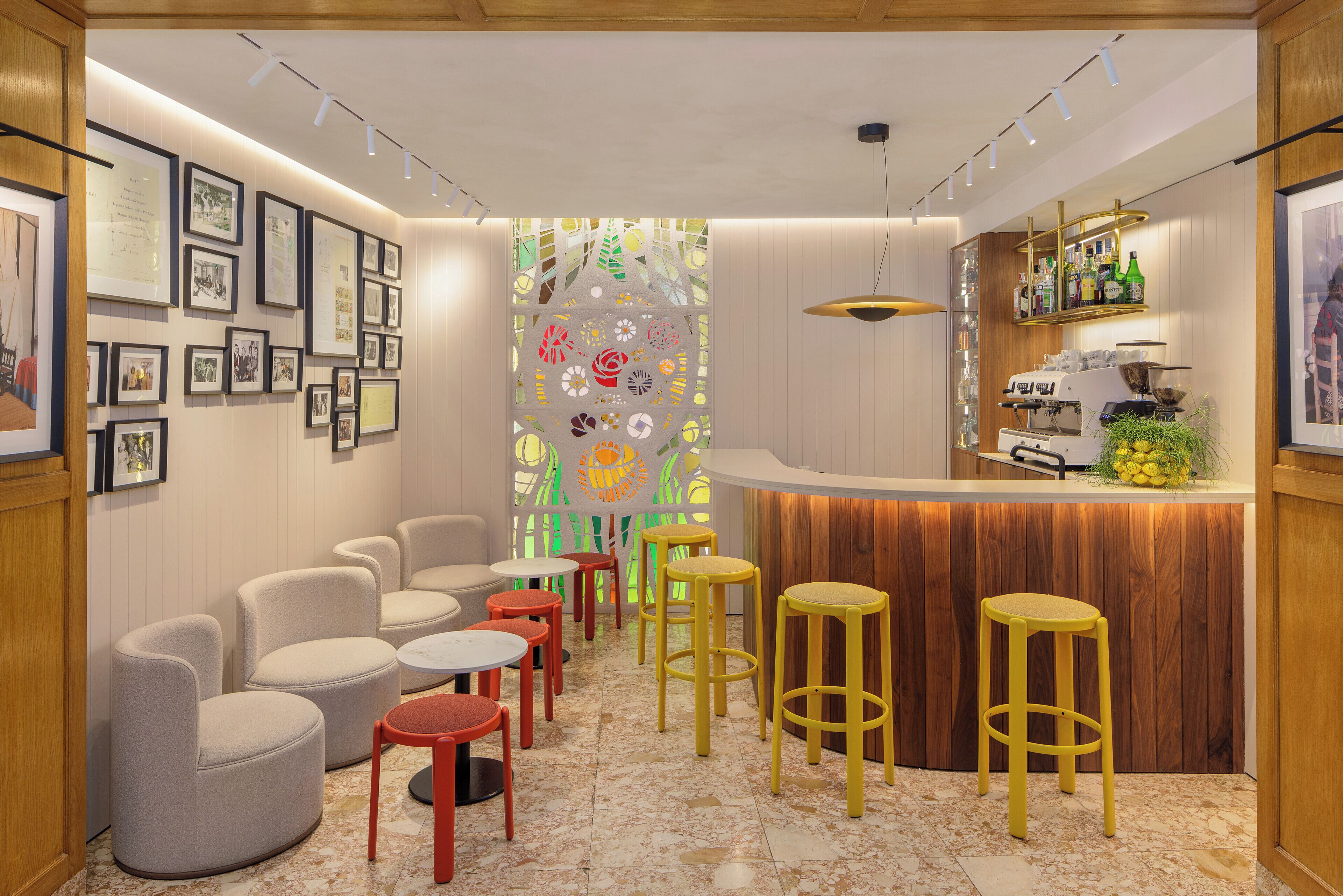 Bar-cafetería