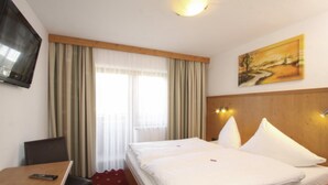 Double Room | Meja, katil lipat simpan percuma, Wi-fi percuma 