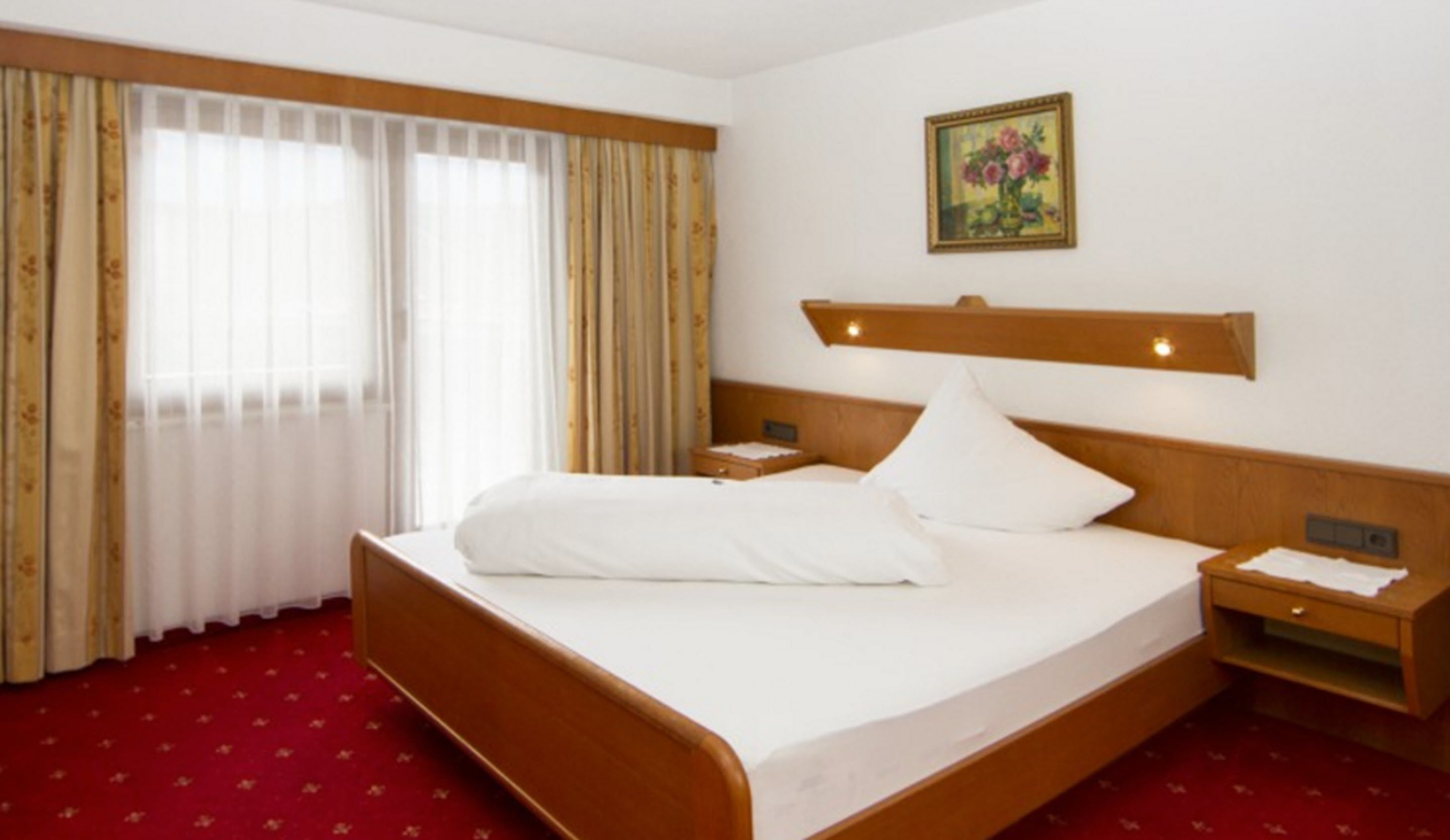 single room | desk, free rollaway beds, free wifi