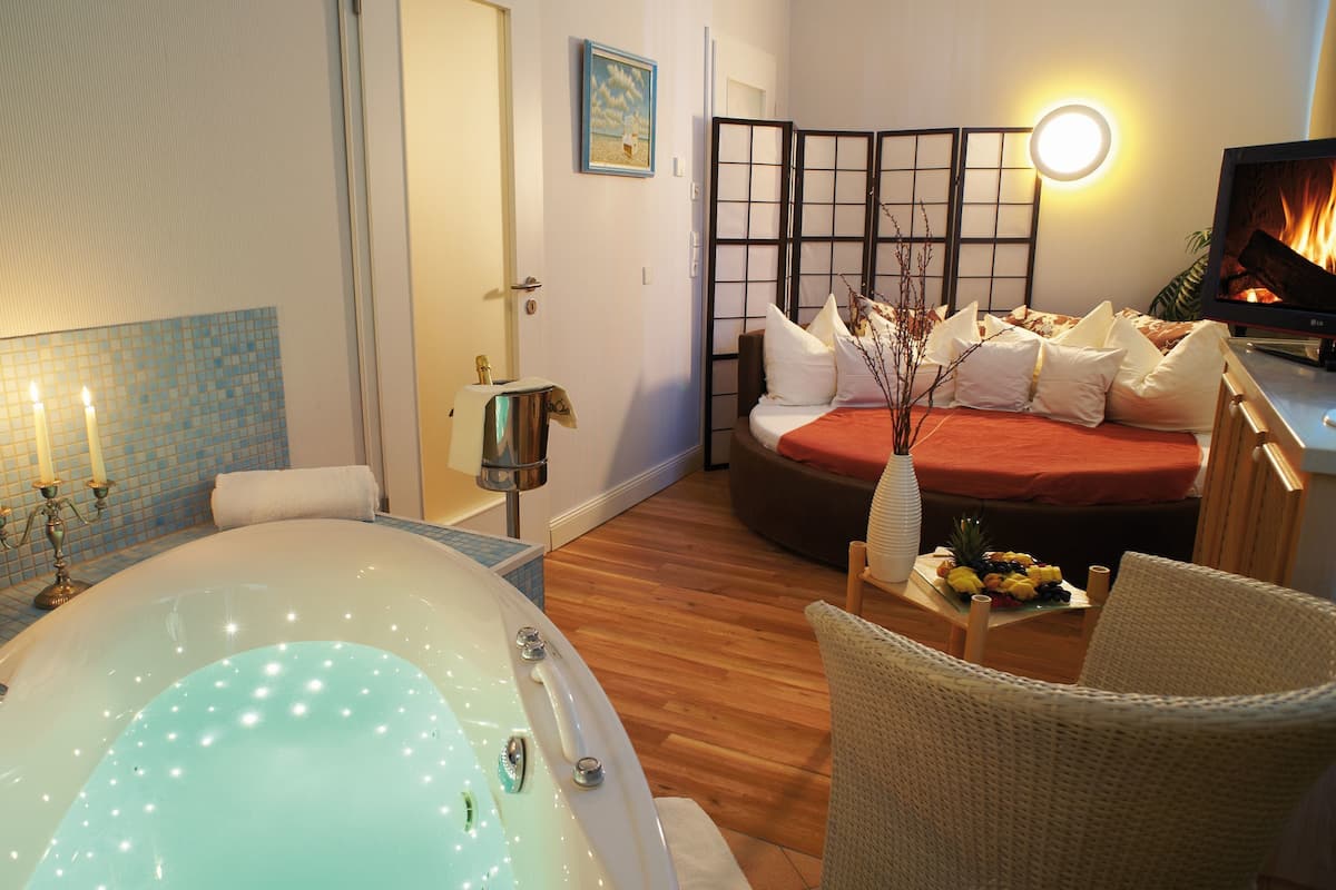 couples treatment room(s), sauna, steam room, turkish bath/hammam