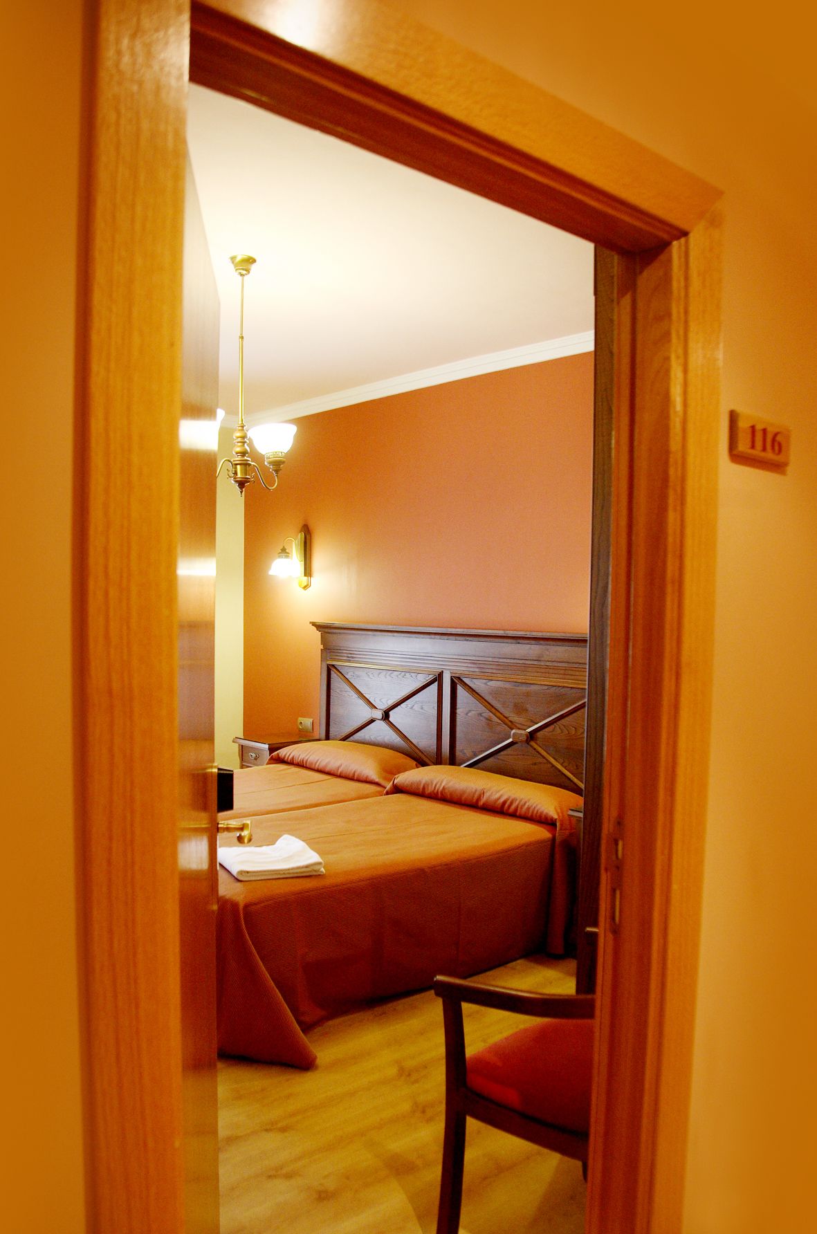 double room | living area | 32-inch lcd tv with digital channels, tv