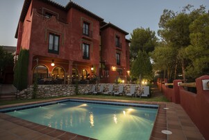 Fachada del alojamiento - Noche