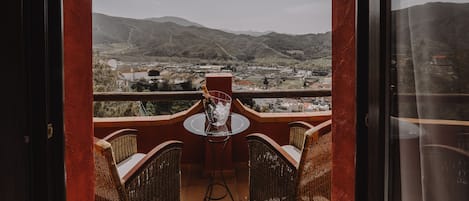 Panoramic Room | Terrace/patio