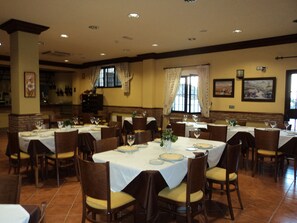 Banquet hall - La Encina Centenaria (Monachil)
