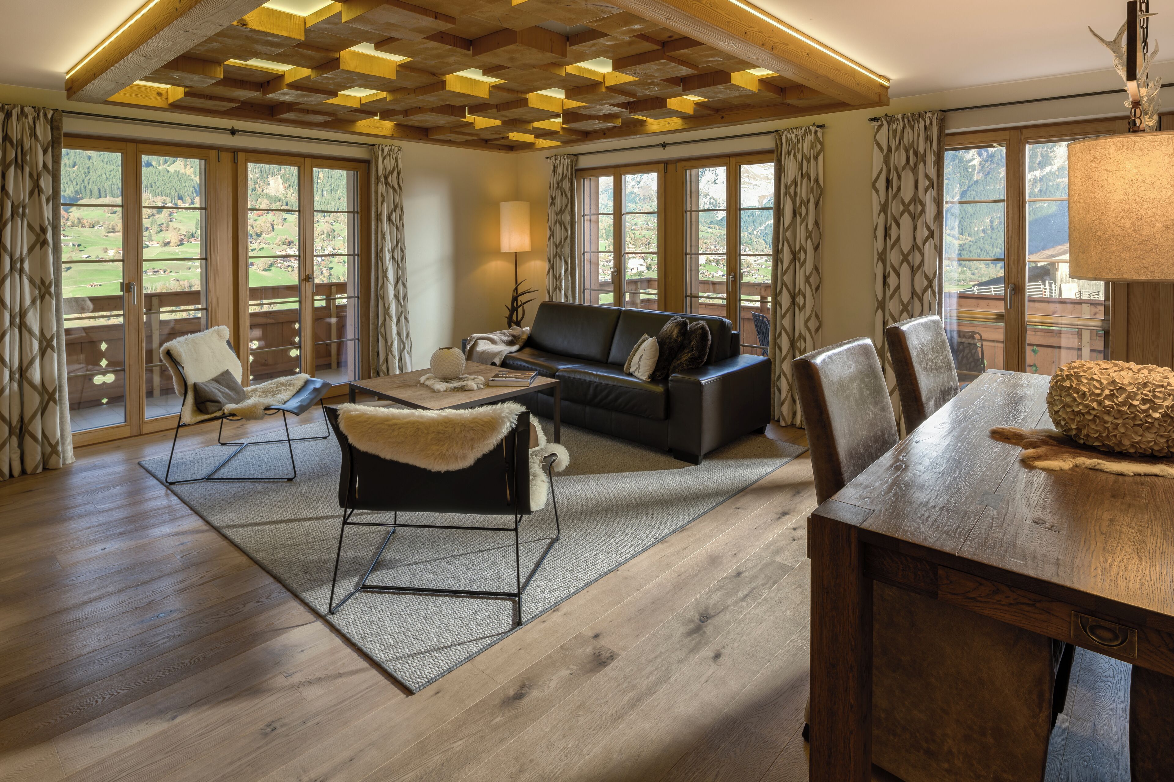 Ropa de cama de alta calidad, colchones con pillow-top y minibar 