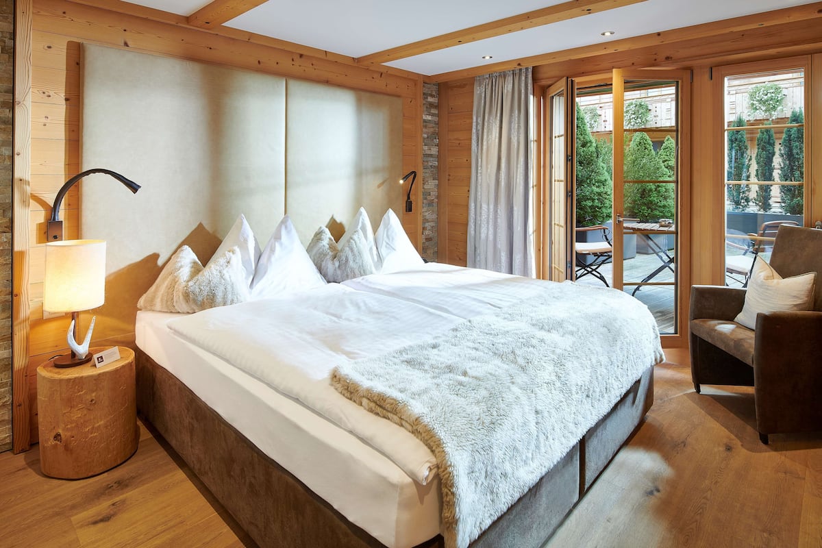 1 bedroom, premium bedding, pillowtop beds, minibar