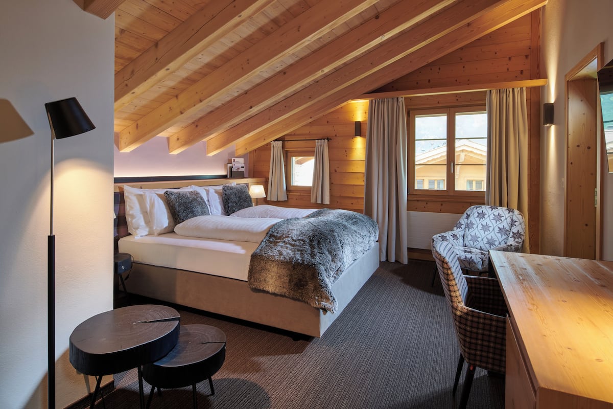 1 bedroom, premium bedding, pillowtop beds, minibar