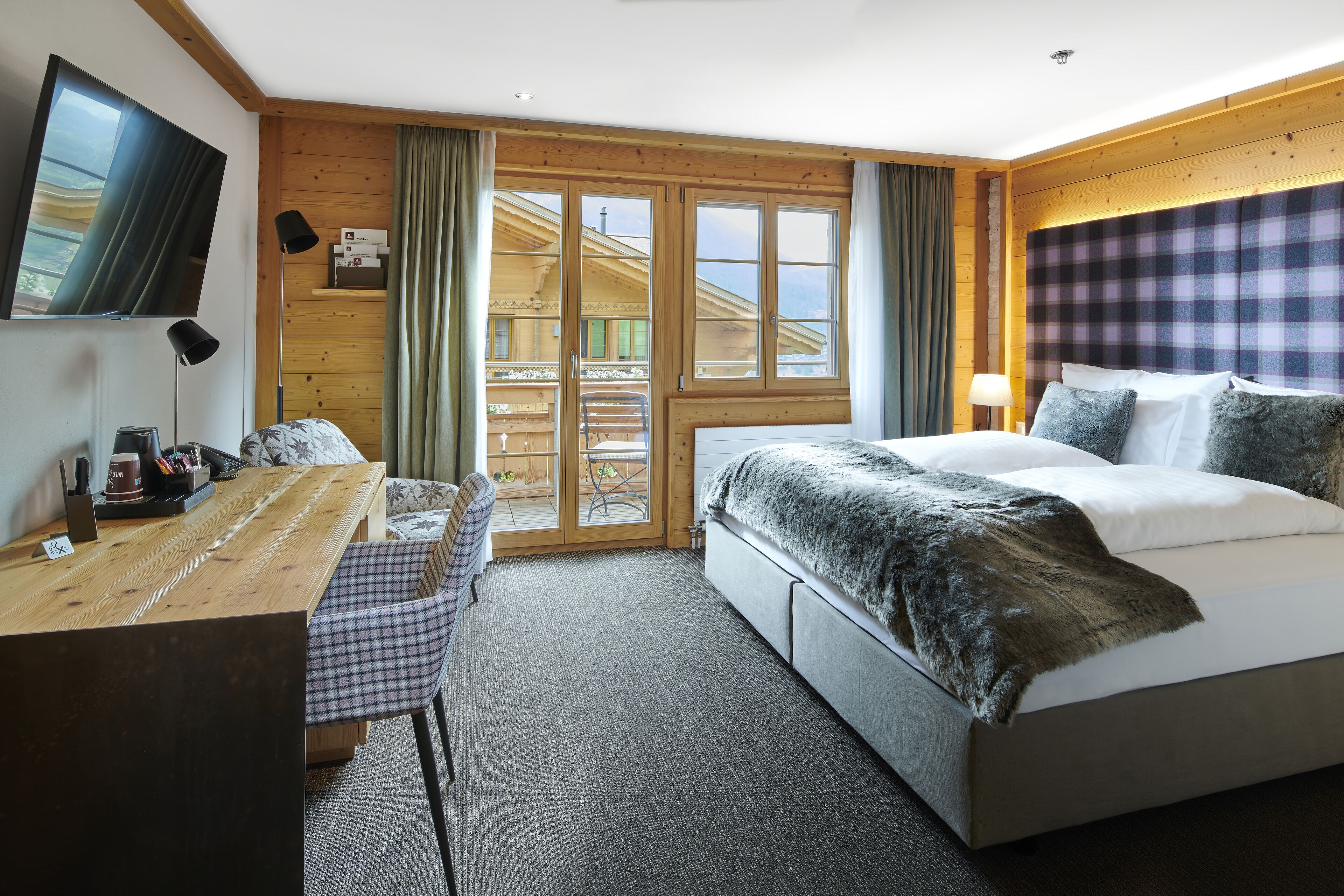 room, 1 king bed (alpin-chic) | 1 bedroom, premium bedding, pillow-top beds, minibar