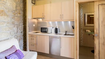 Apartamento, 1 habitación, cocina básica | Cocina básica privada | Cafetera o tetera y trona infantil