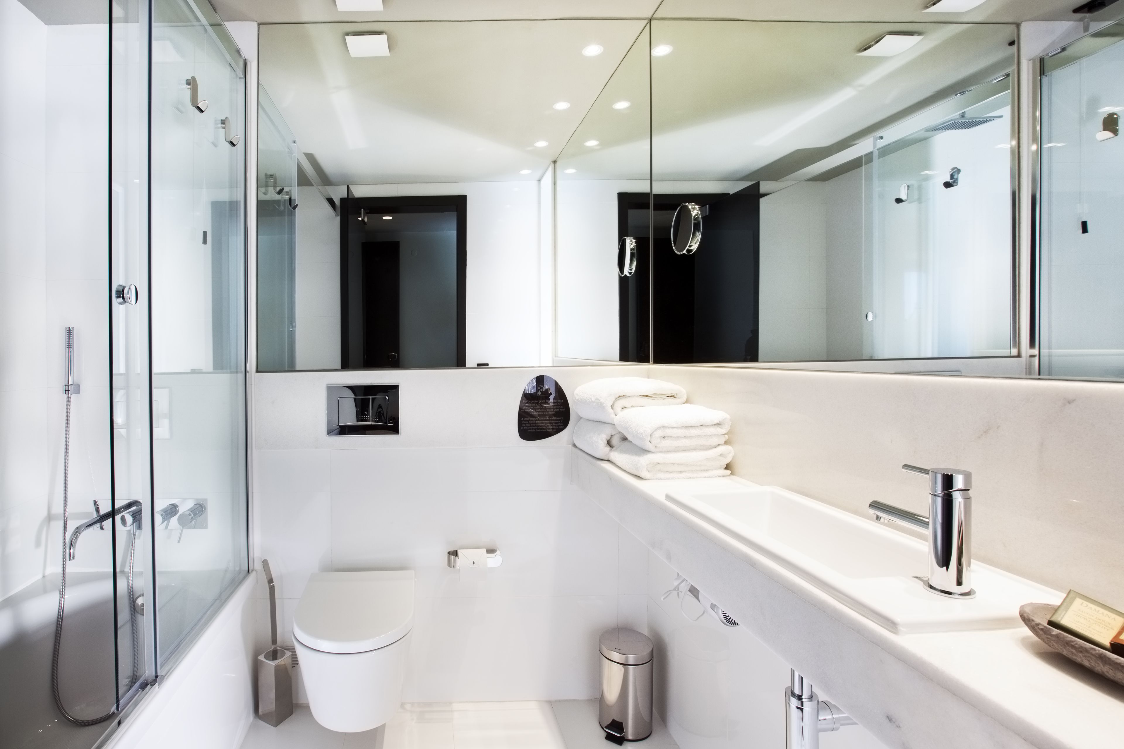 shower, rainfall showerhead, free toiletries, hair dryer