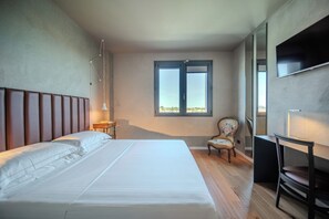 Design Double Room Single Use, 1 Double Bed | Minibar, in-room safe, desk, blackout drapes - Point Hotel (Piove di Sacco)