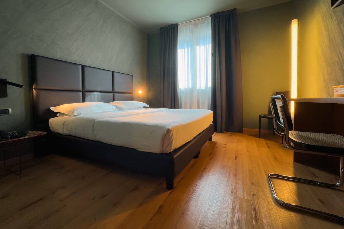 Minibar, in-room safe, desk, blackout curtains
