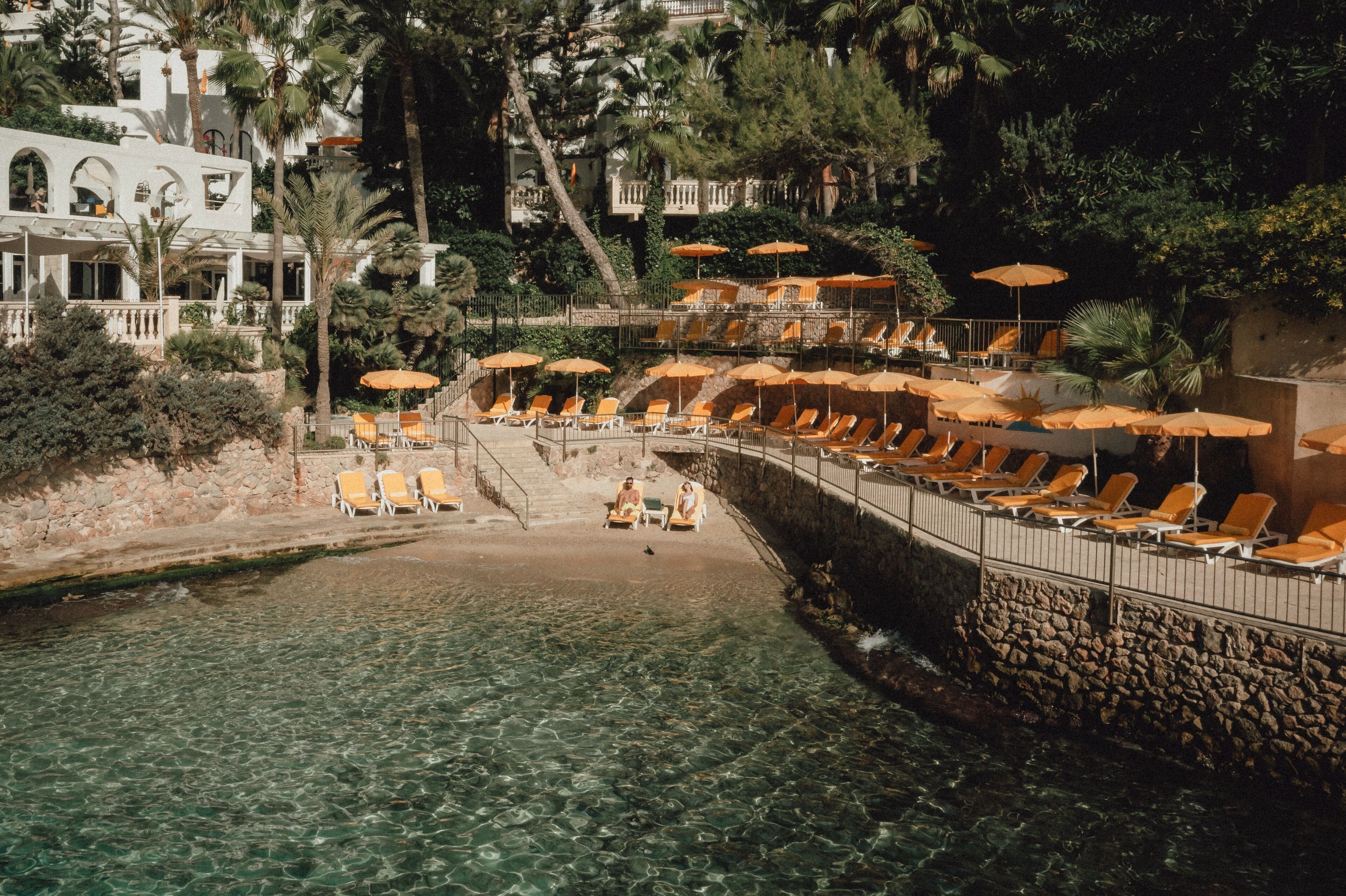 Private beach, sun-loungers, beach umbrellas, beach towels