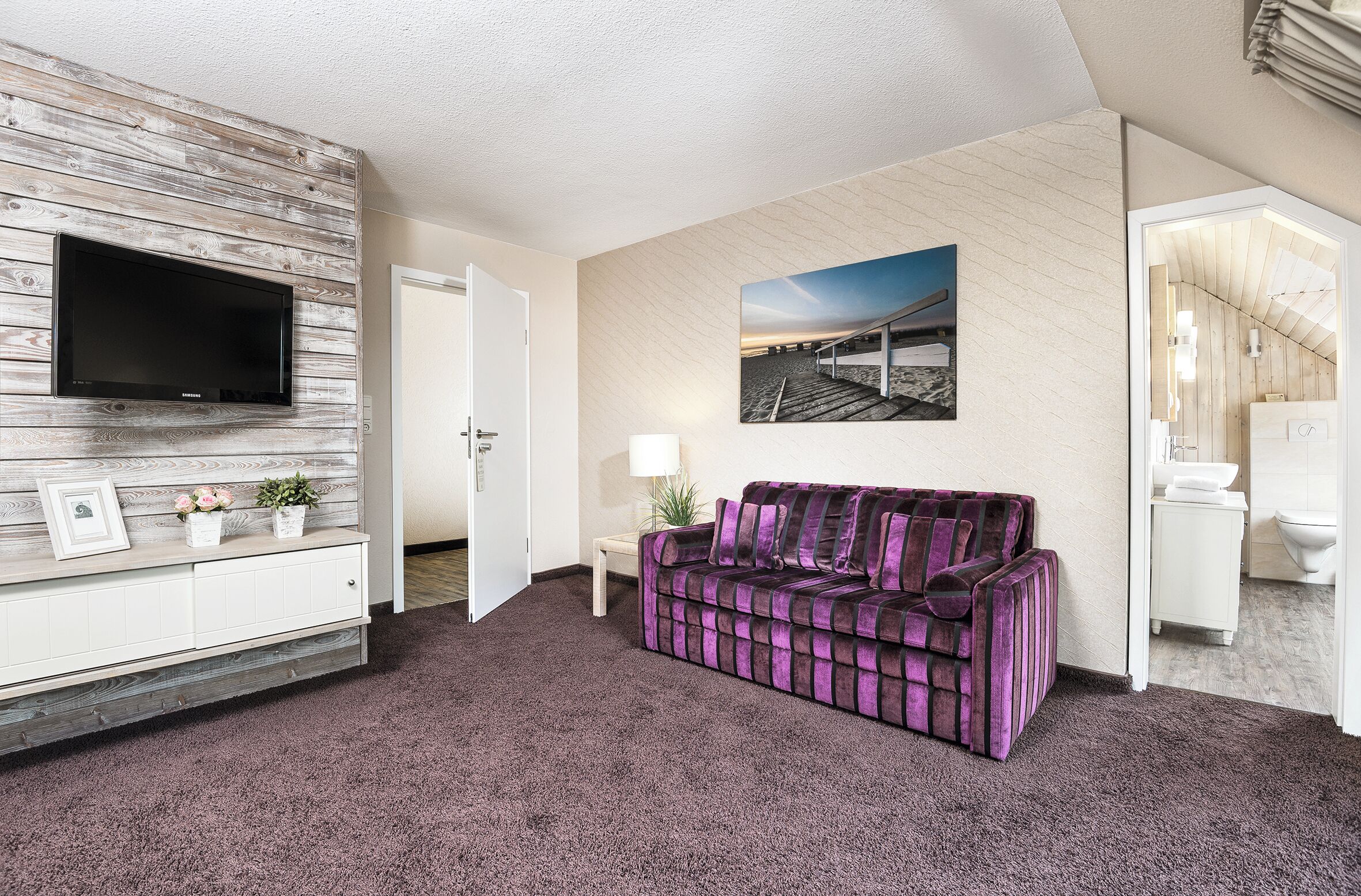 Junior Studio Suite | Hypo-allergenic bedding, Tempur-Pedic beds, desk, blackout curtains