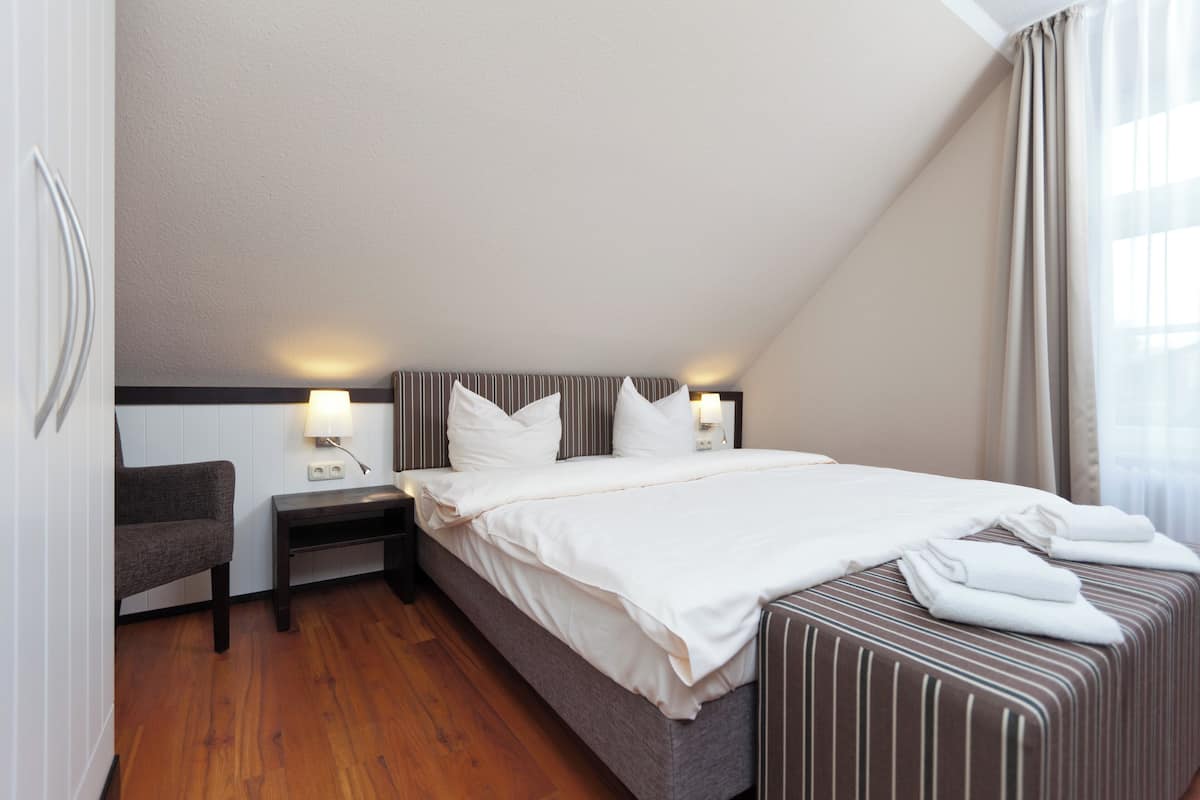 Perhehuone | Allergiatestatut vuodevaatteet, Tempur Pedic -patjalliset sängyt