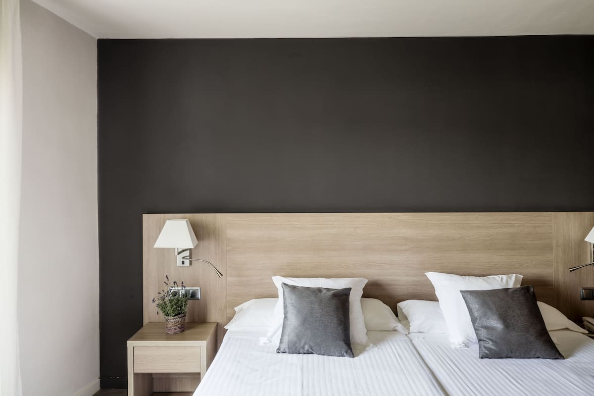 1 bedroom, in-room safe, desk, laptop workspace