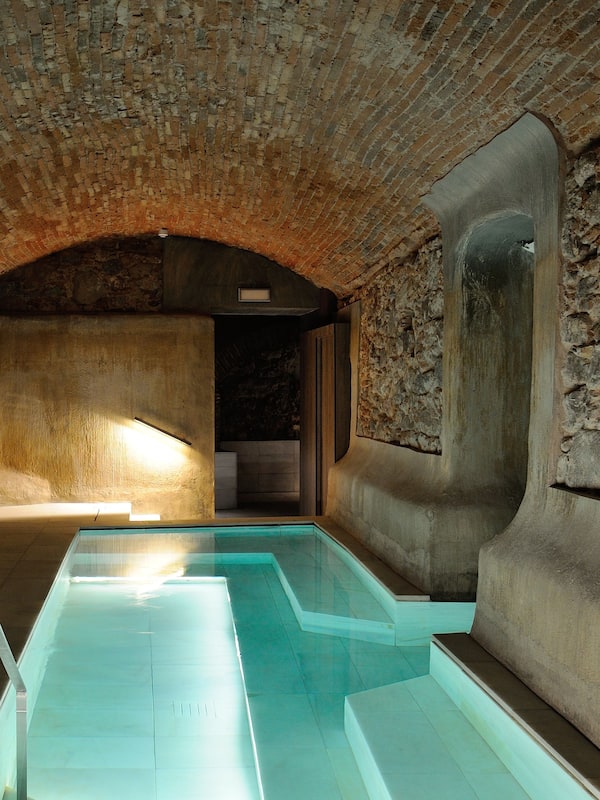 Sauna, Turkish bath, body treatments, hydrotherapy, hot stone massages