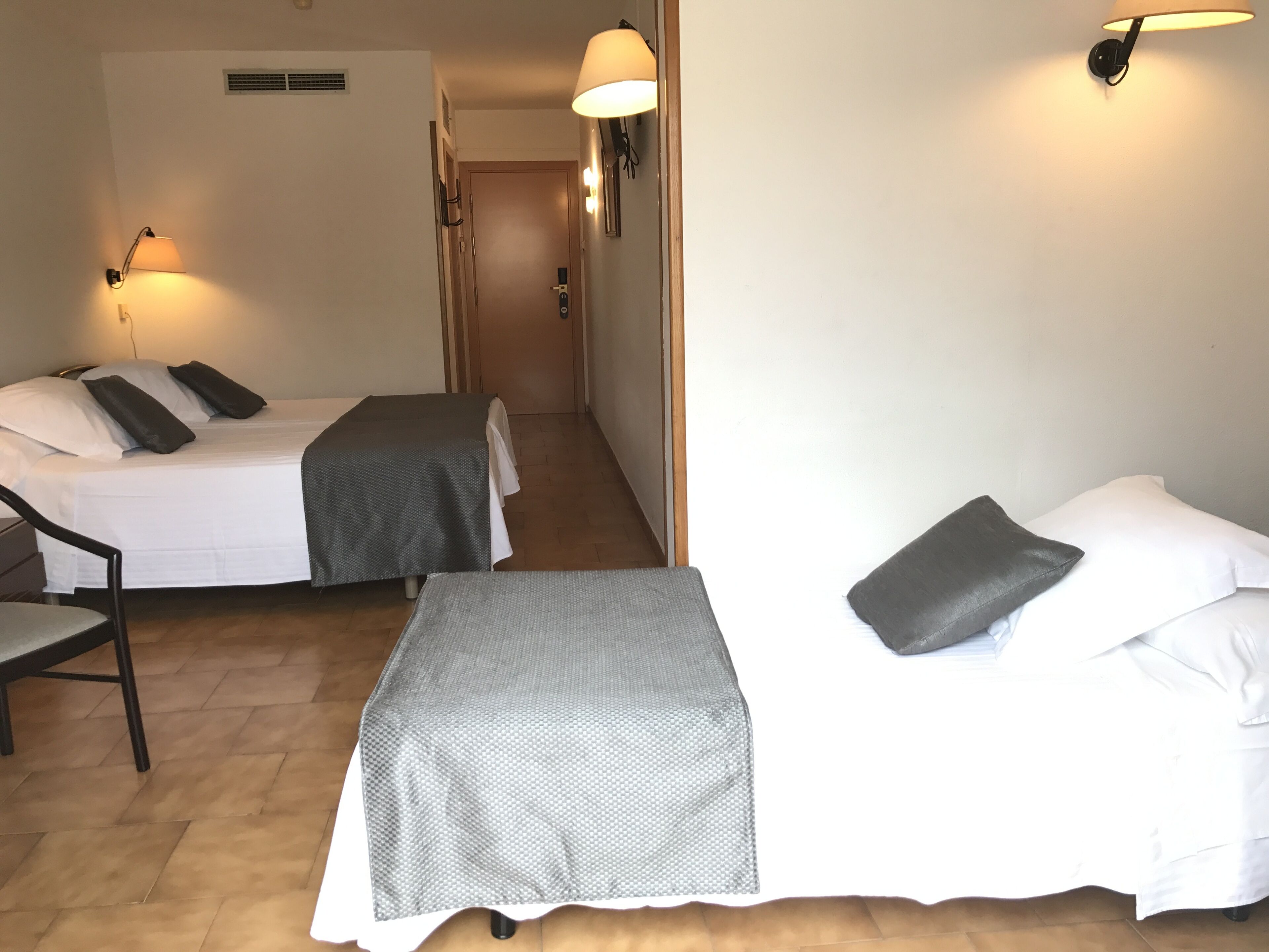 1 bedroom, in-room safe, desk, laptop workspace