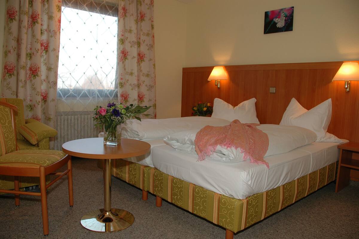 Comfort Double Room | Desk, rollaway beds