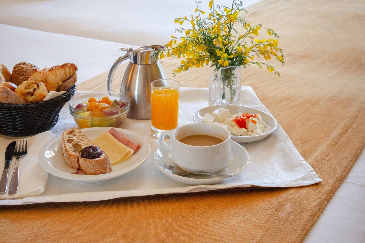 superior room | 1 bedroom, minibar, in-room safe, desk