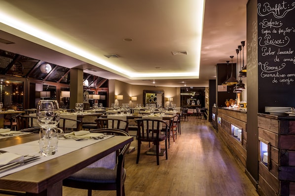 Breakfast, lunch, dinner served; Portuguese cuisine