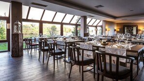 Breakfast, lunch, dinner served; Portuguese cuisine  - Puralã - Wool Valley Hotel & SPA (Covilhã)