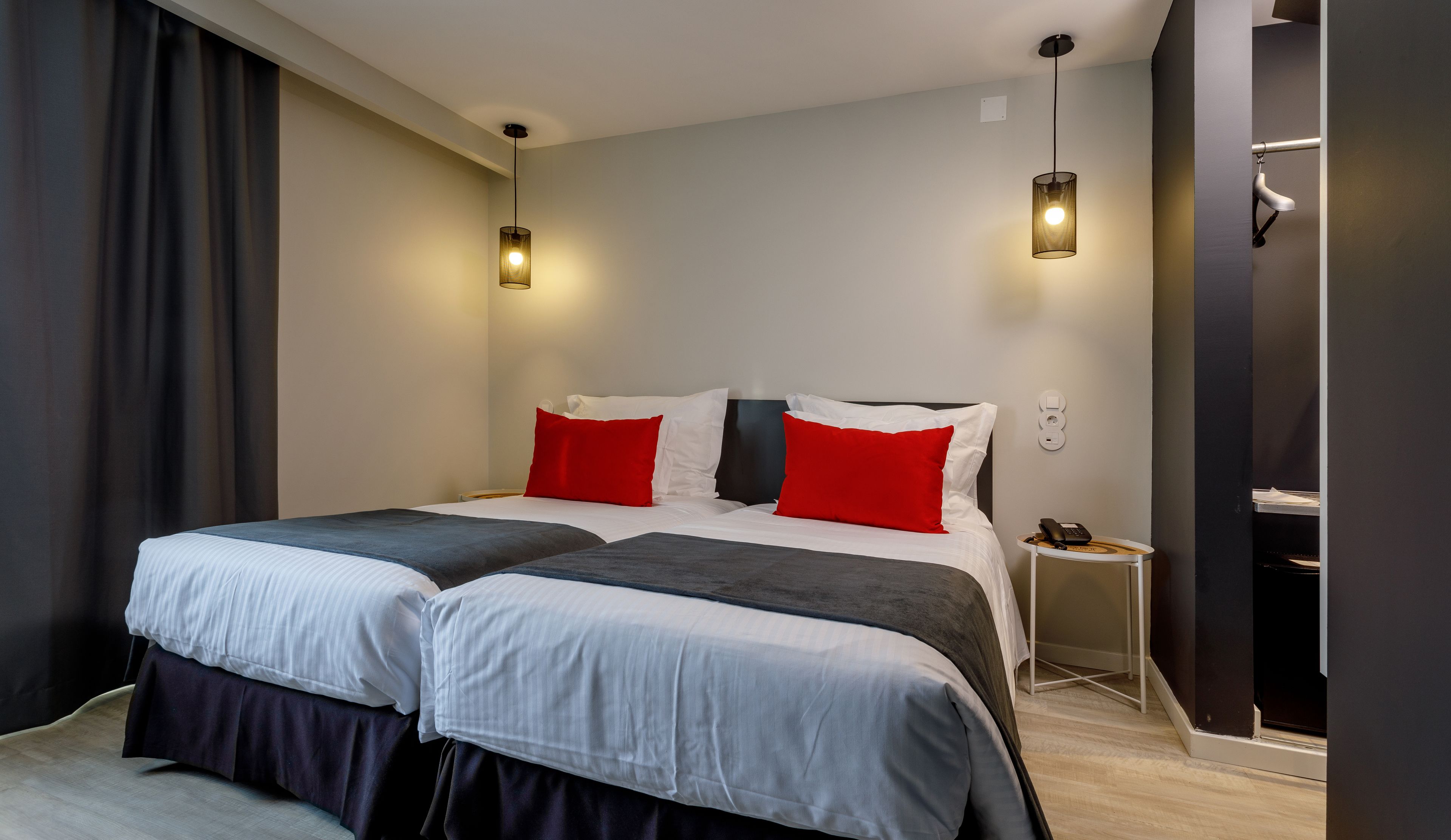 in-room safe, desk, soundproofing, free cots/infant beds