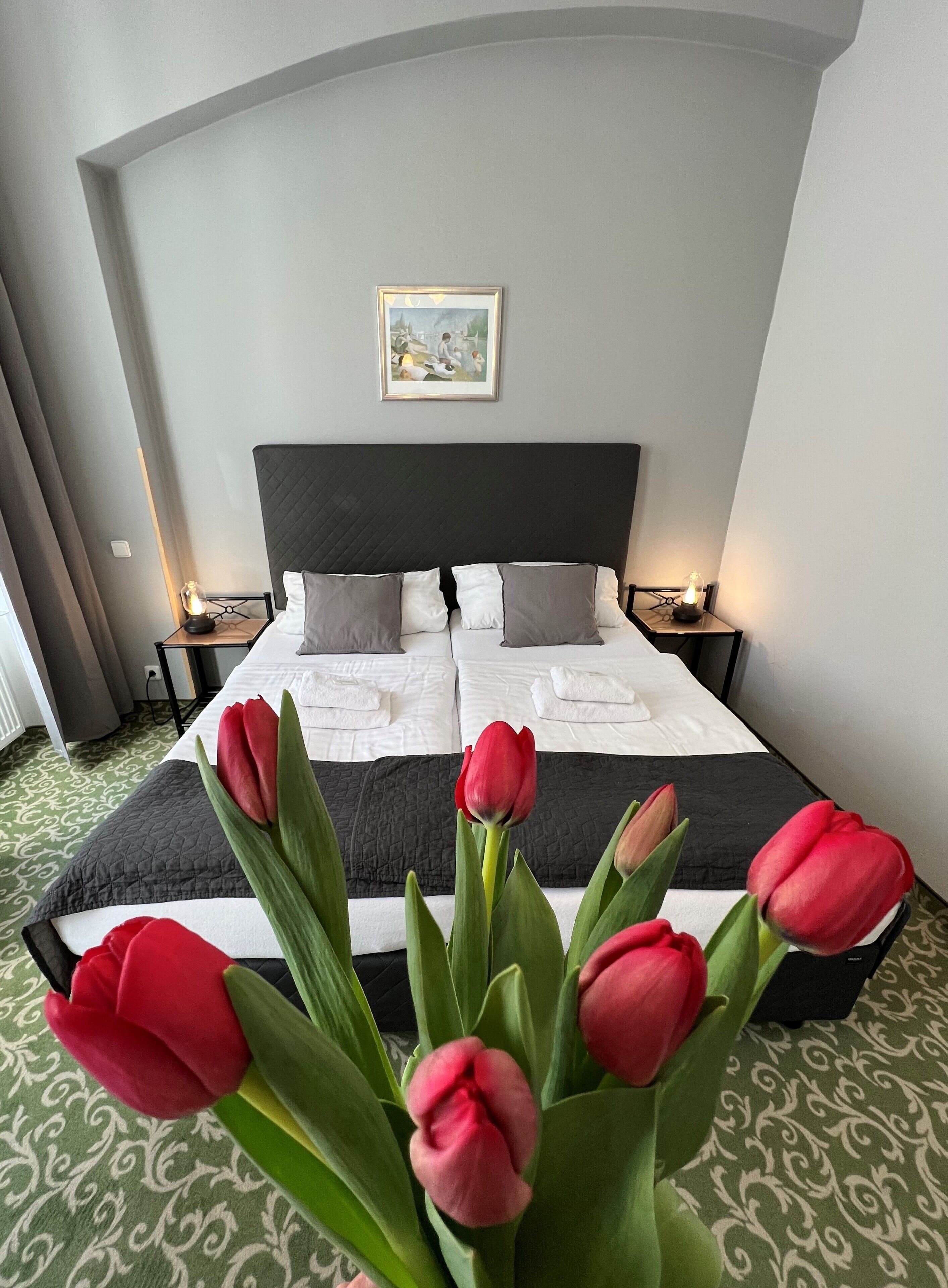 Deluxe Double or Twin Room | In-room safe, desk, free WiFi, bed sheets