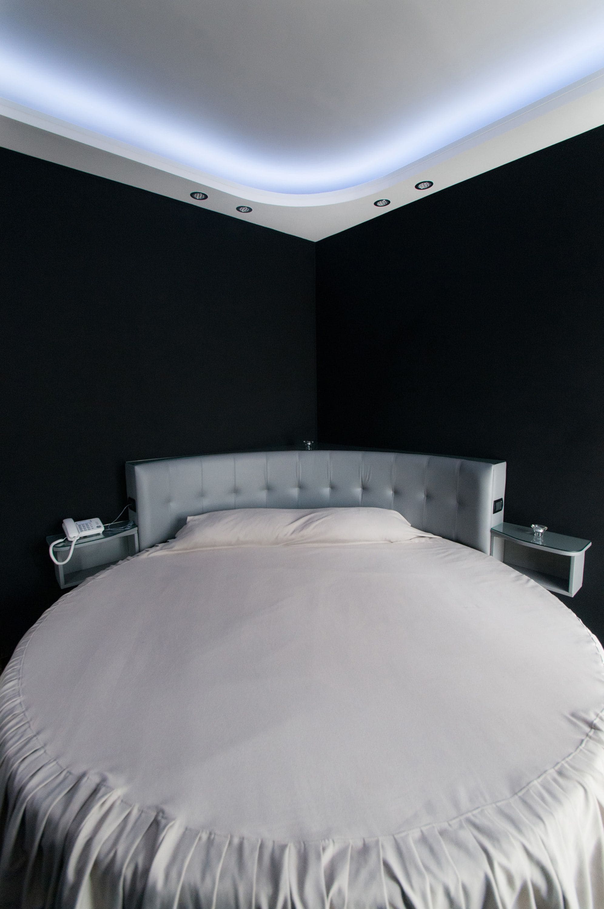 1 bedroom, egyptian cotton sheets, premium bedding, minibar