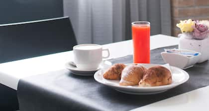 Fly Boutique Hotel