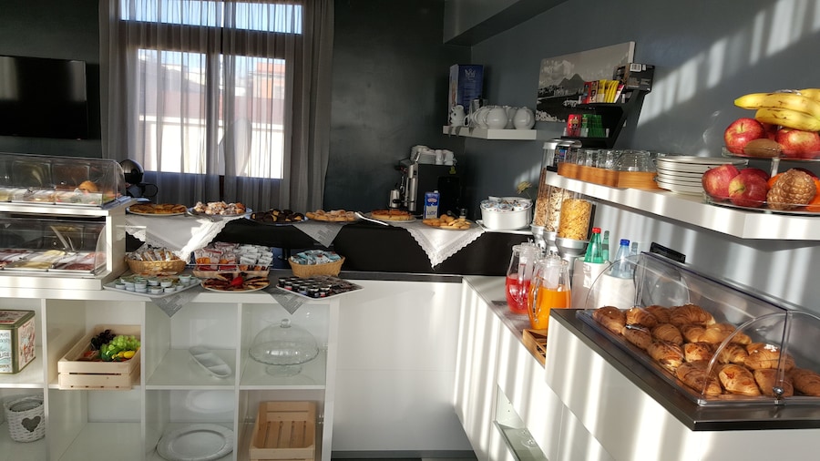 Fly Boutique Hotel