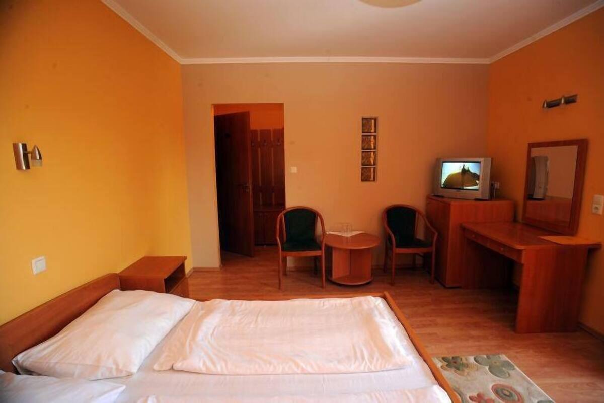 In-room safe, blackout curtains, free cots/infant beds, rollaway beds