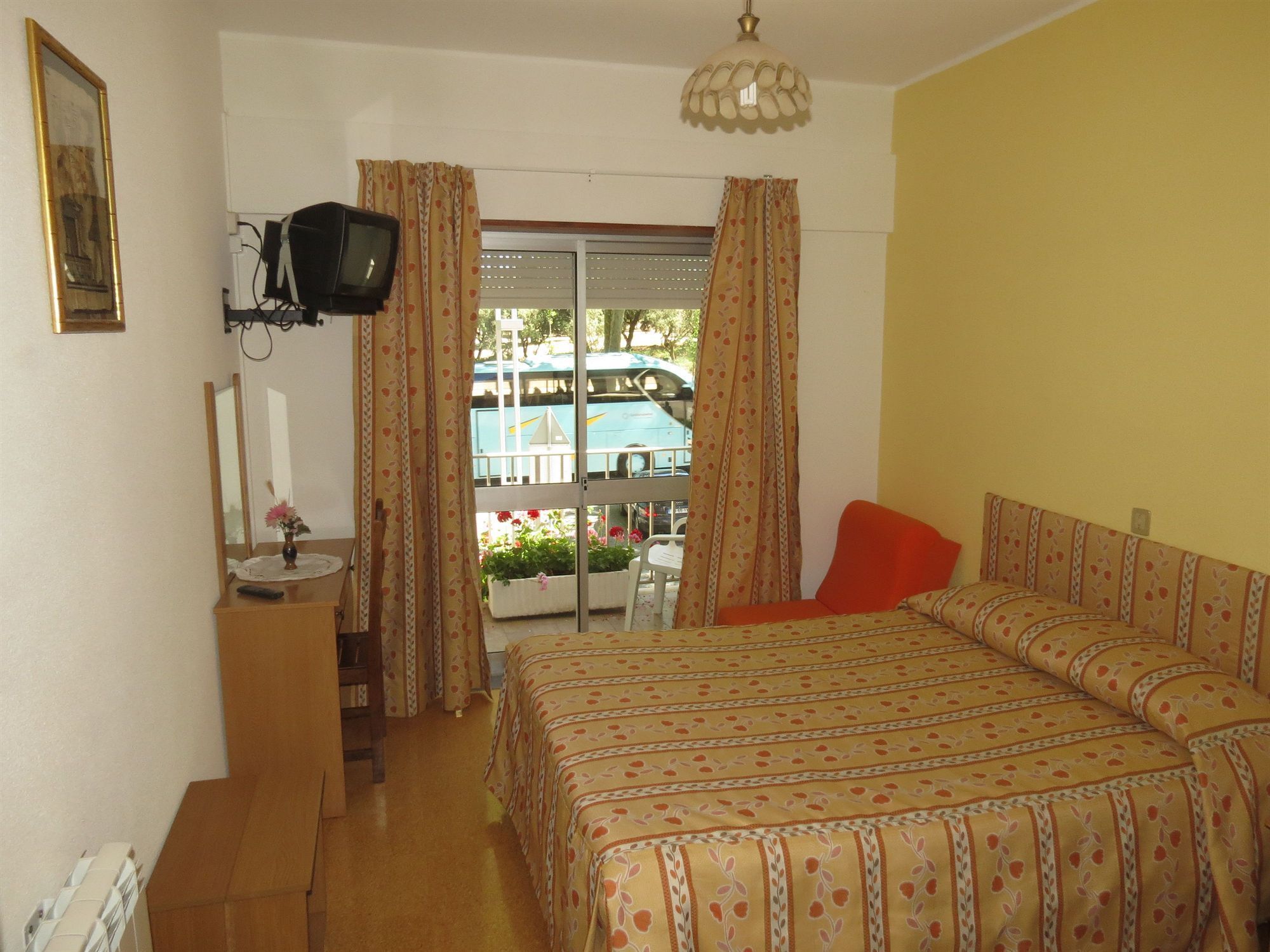 免費 Wi-Fi、床單