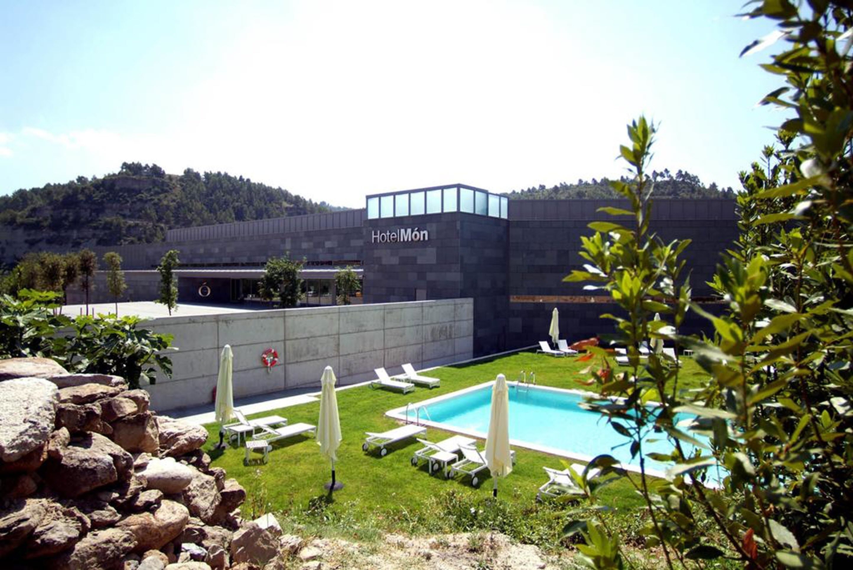 야외 수영장, 수영장 파라솔, 일광욕 의자