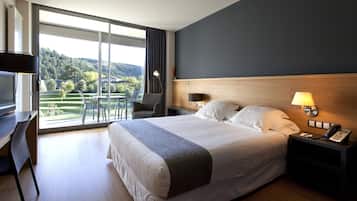 Een kluis op de kamer, een bureau, geluiddichte muren