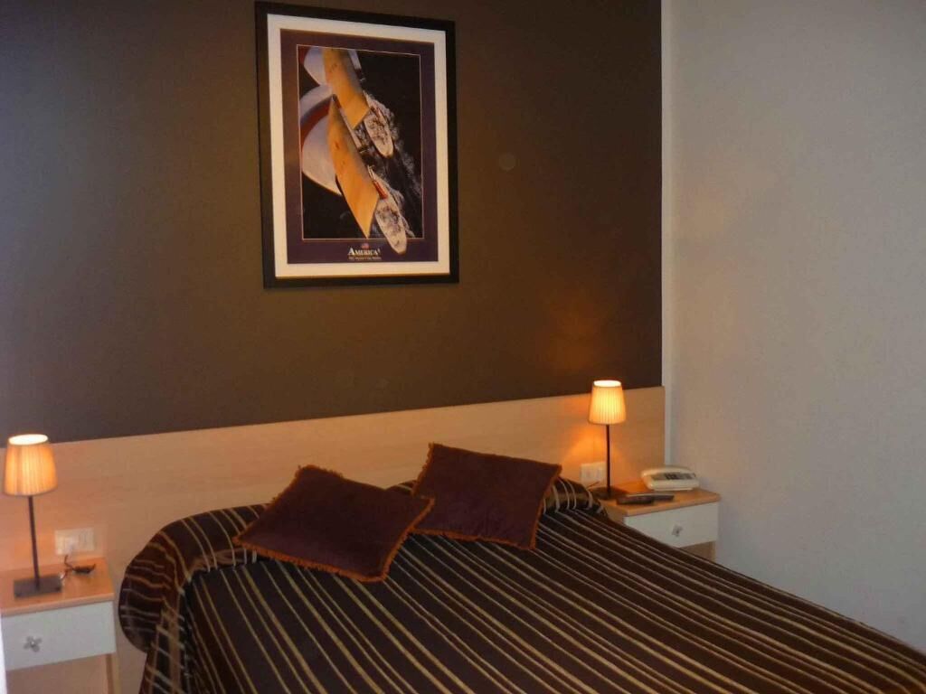 single room | in-room safe, free cots/infant beds, rollaway beds, free wifi