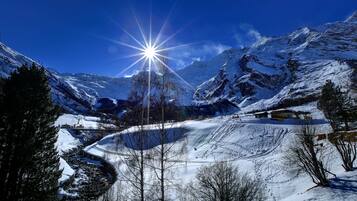 In-room safe, desk, cribs/infant beds, free WiFi