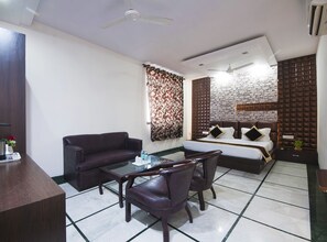 Phòng dành cho gia đình | Bộ đô�̀ giường cao cấp, két bảo mật tại phòng, trang trí khác biệt 