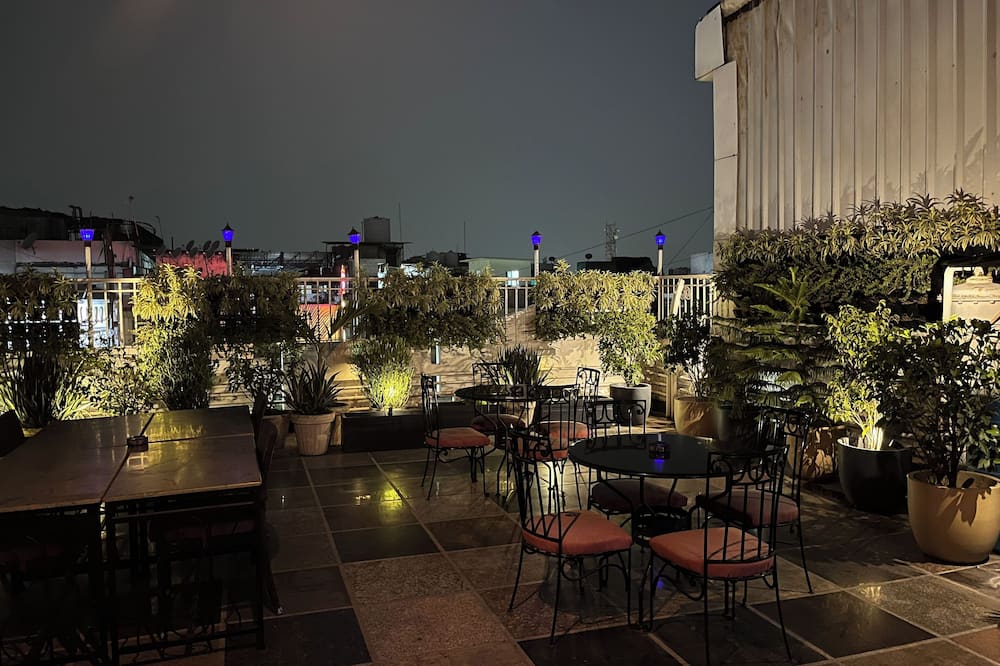 Hotel Pooja Palace