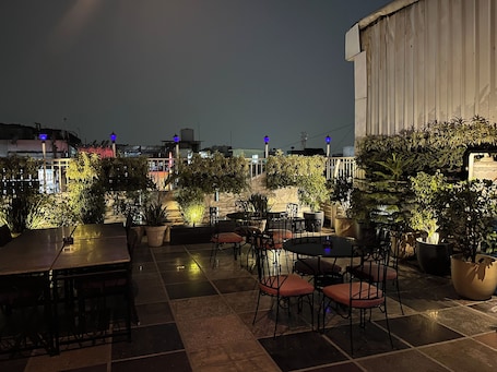 Rooftop terrace. Hotel Pooja Palace