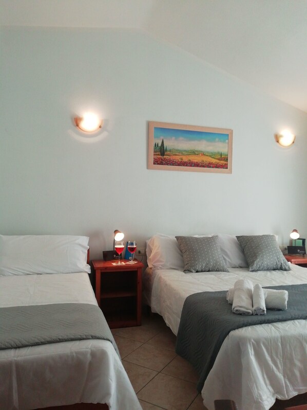 Economy-Dreibettzimmer | Blick auf das Wasser