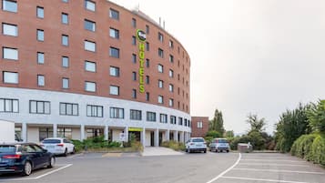 Esterni