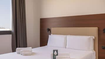 Habitación doble superior, no fumadores | Escritorio, sistema de insonorización, wifi gratis y ropa de cama