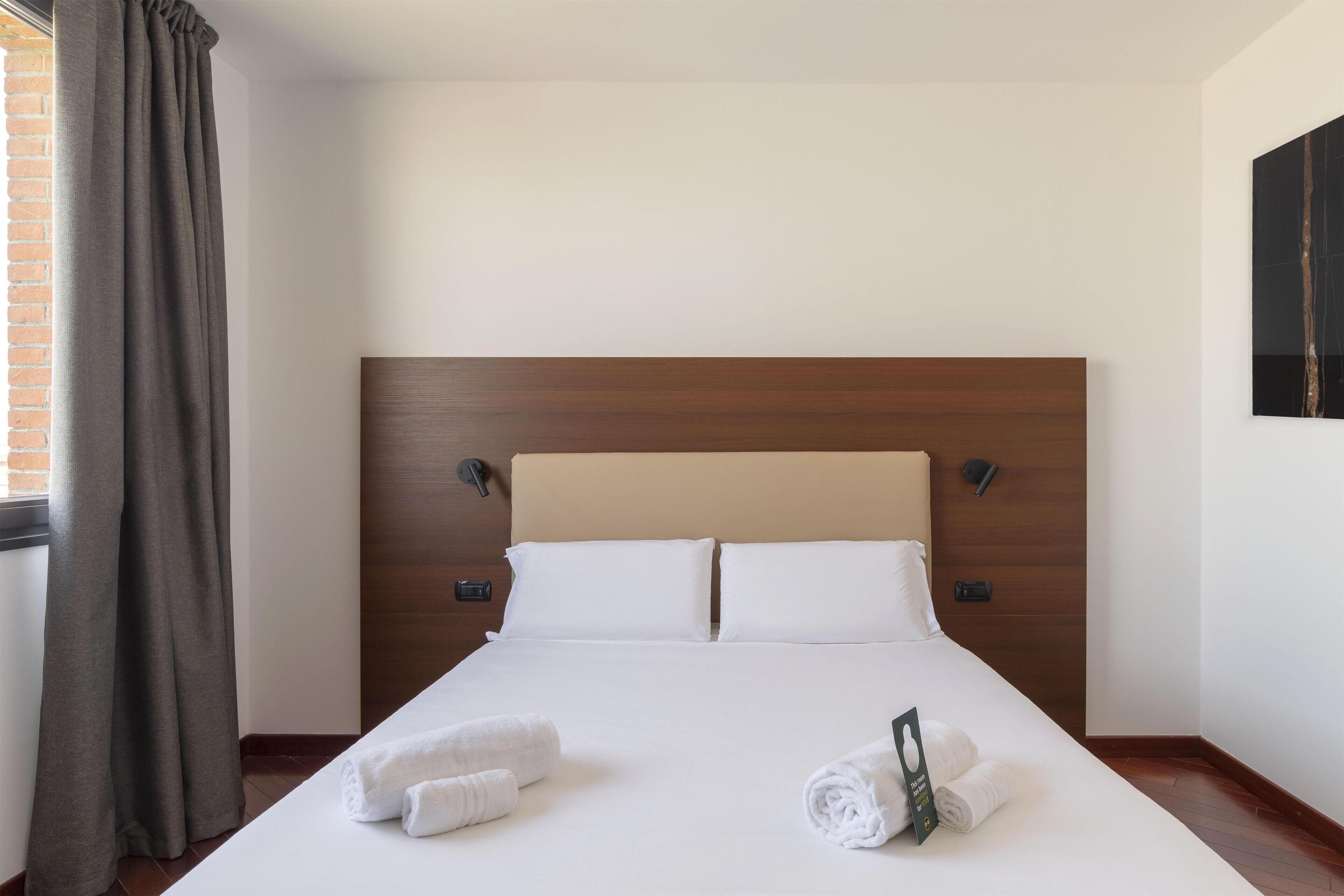 Standard-Doppelzimmer, Nichtraucher | Schreibtisch, schallisolierte Zimmer, kostenloses WLAN, Bettwäsche