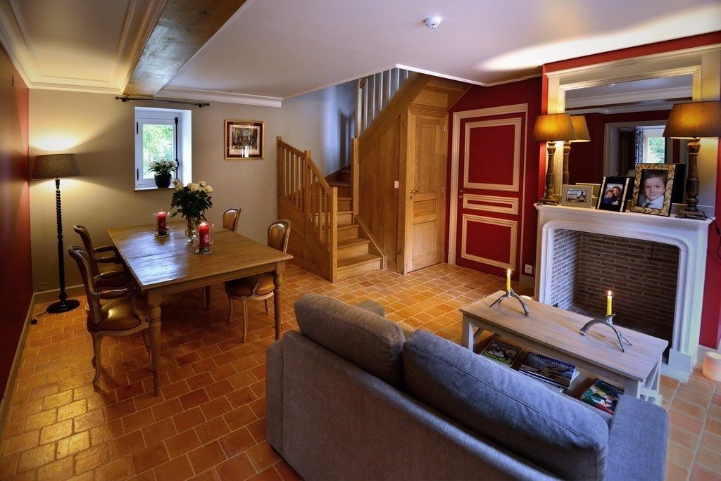 comfort room (in d'artagan house) | living area