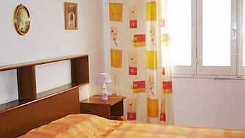 Appartement Standard | Fer et planche à repasser, lits pliants/supplémentaires