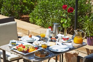 Breakfast, lunch and dinner served - Hotel Son Trobat Wellness & Spa (Sant Llorenc des Cardassar)