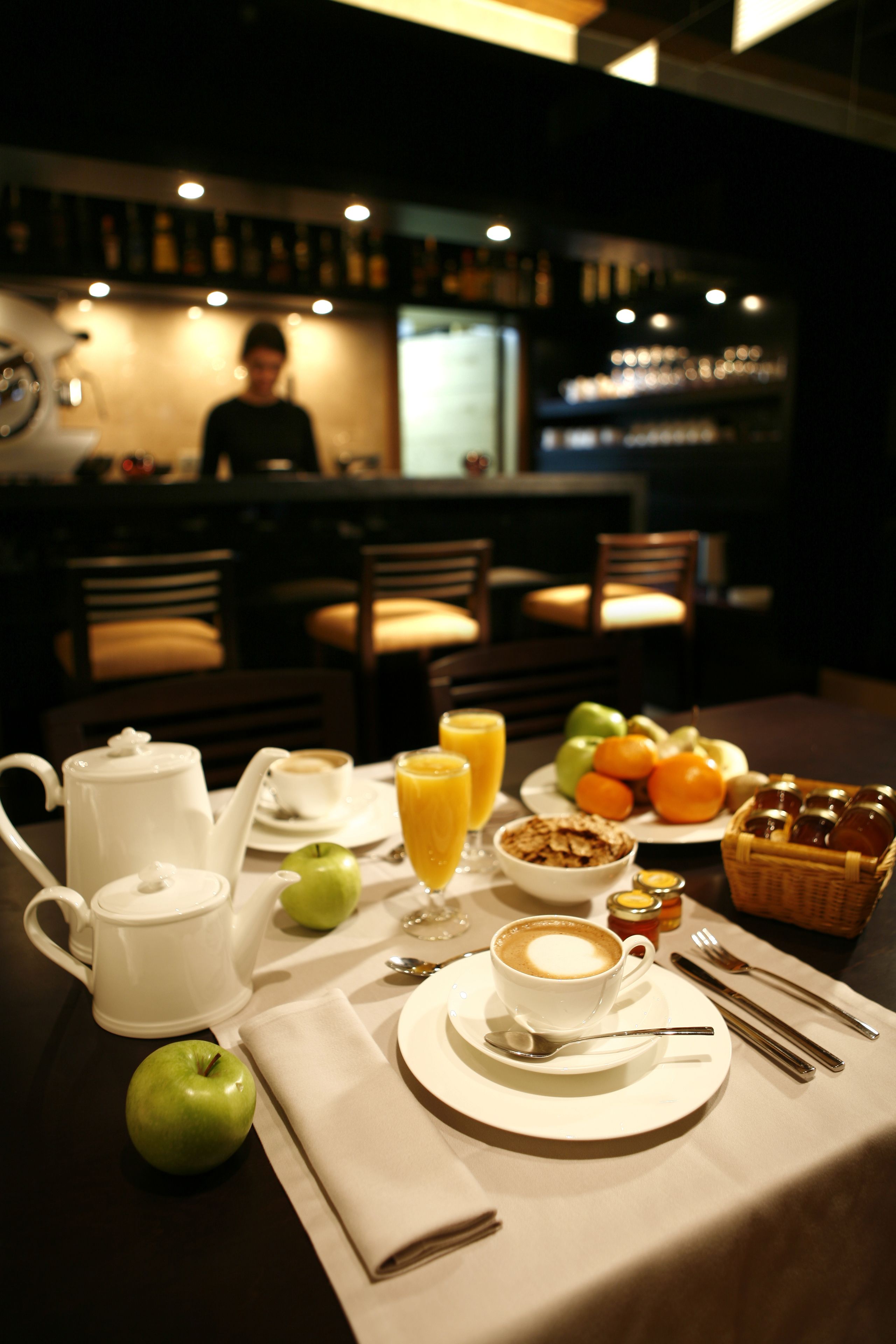 daily continental breakfast (eur 9.50 per person)