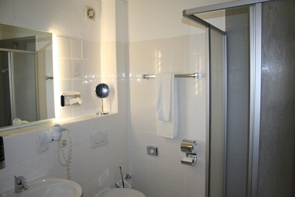 Room - Landhotel Groß Schneer Hof (Friedland)