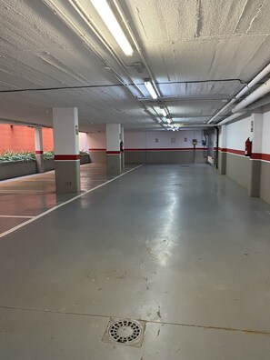 Estacionamento sem manobrista (sujeito a cobrança): EUR 11 por dia